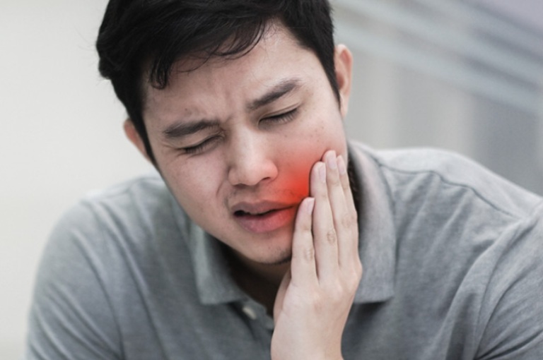 Mẹo dùng lá húng quế chữa sâu răng có hiệu quả?